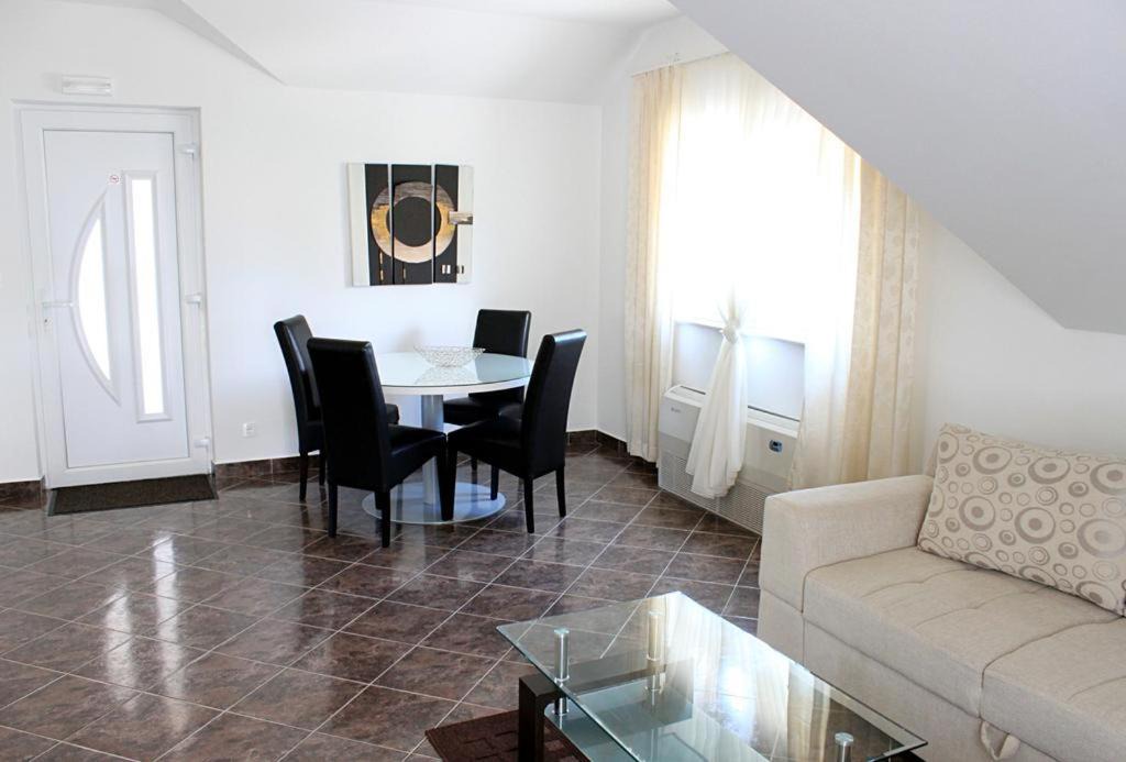 Photo of Livingroom in Cilipi