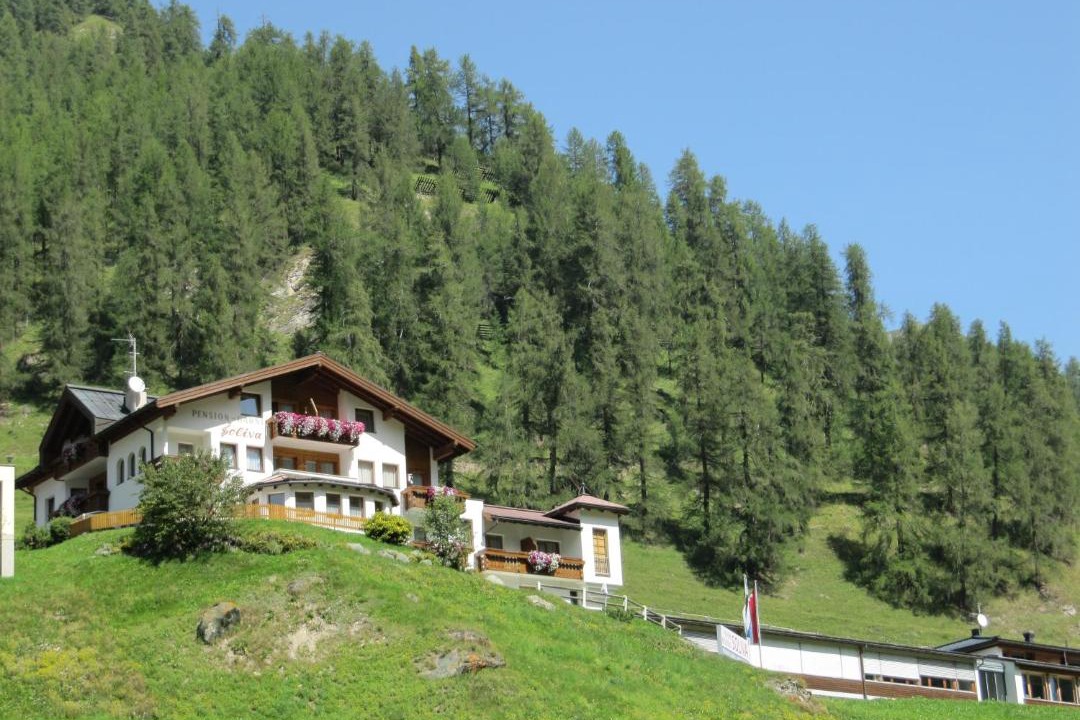 Photo of Buildings in Ravaisch
