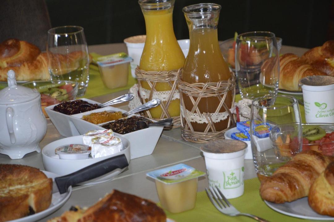 Photo of Others in Combrit