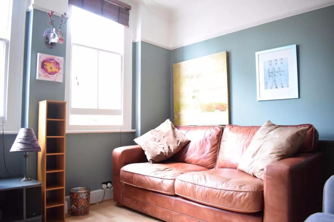 Photo of Livingroom in Askew