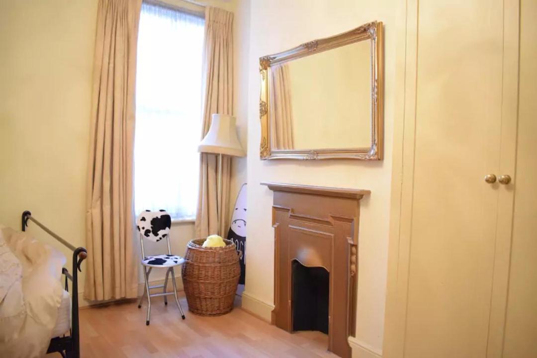 Photo of Others in Askew