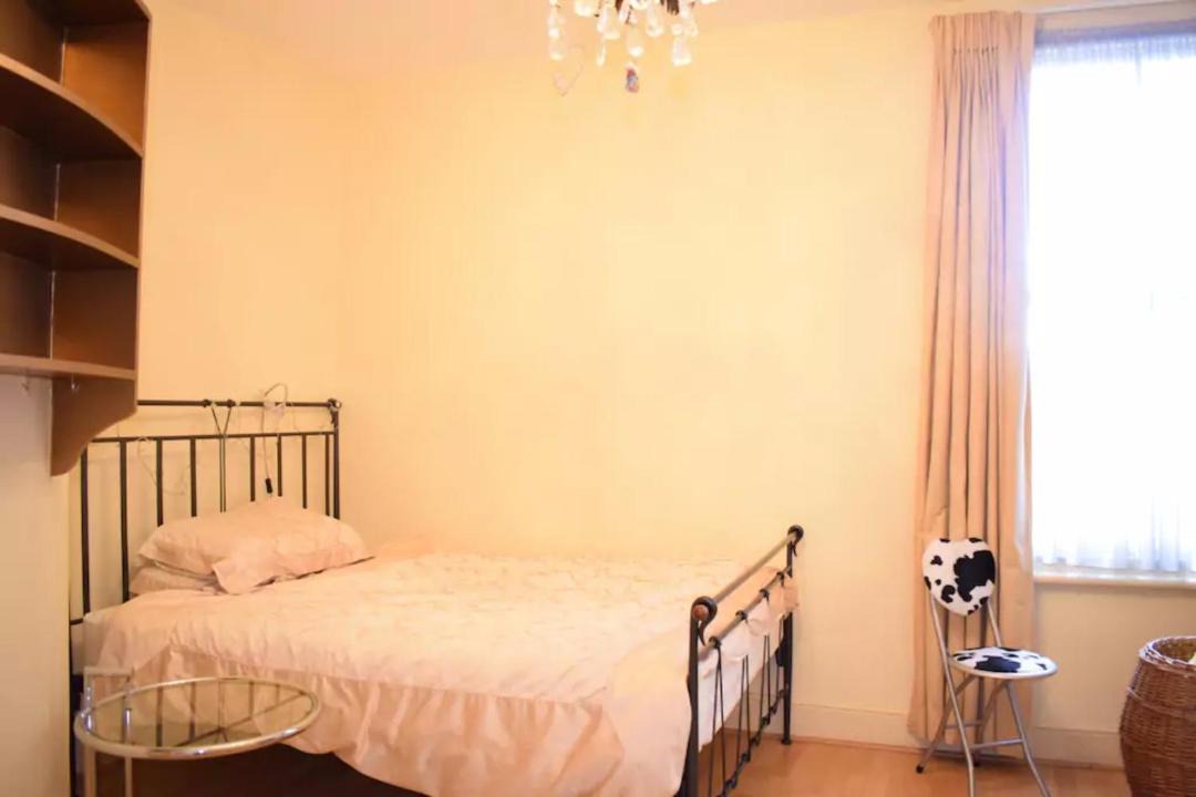 Photo of Bedroom in Askew