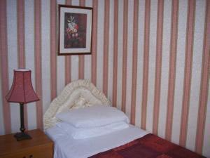 Photo of Bedroom in Torquay City Centre