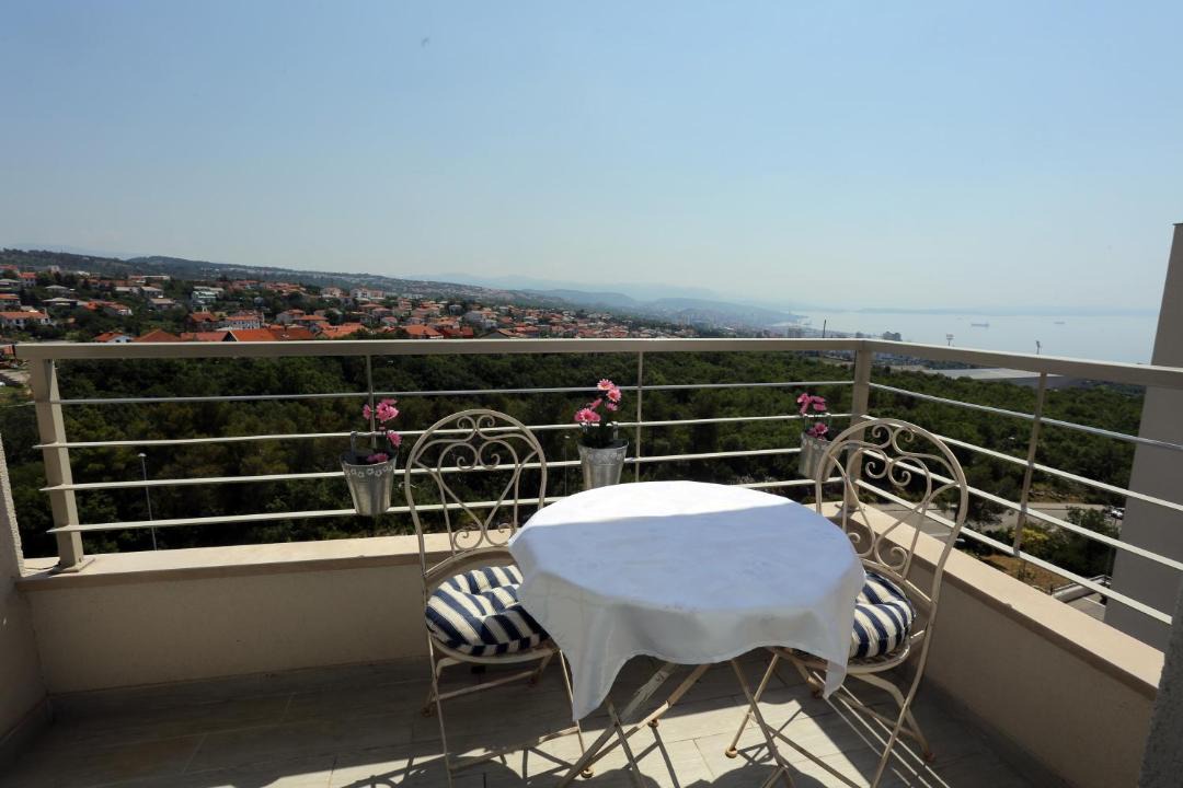 Photo of Patio Balcony in Sarsoni
