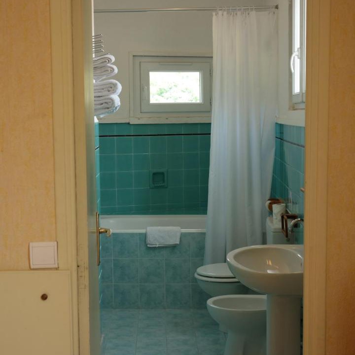 Photo of Bathroom in Saint-Vallier-de-Thiey