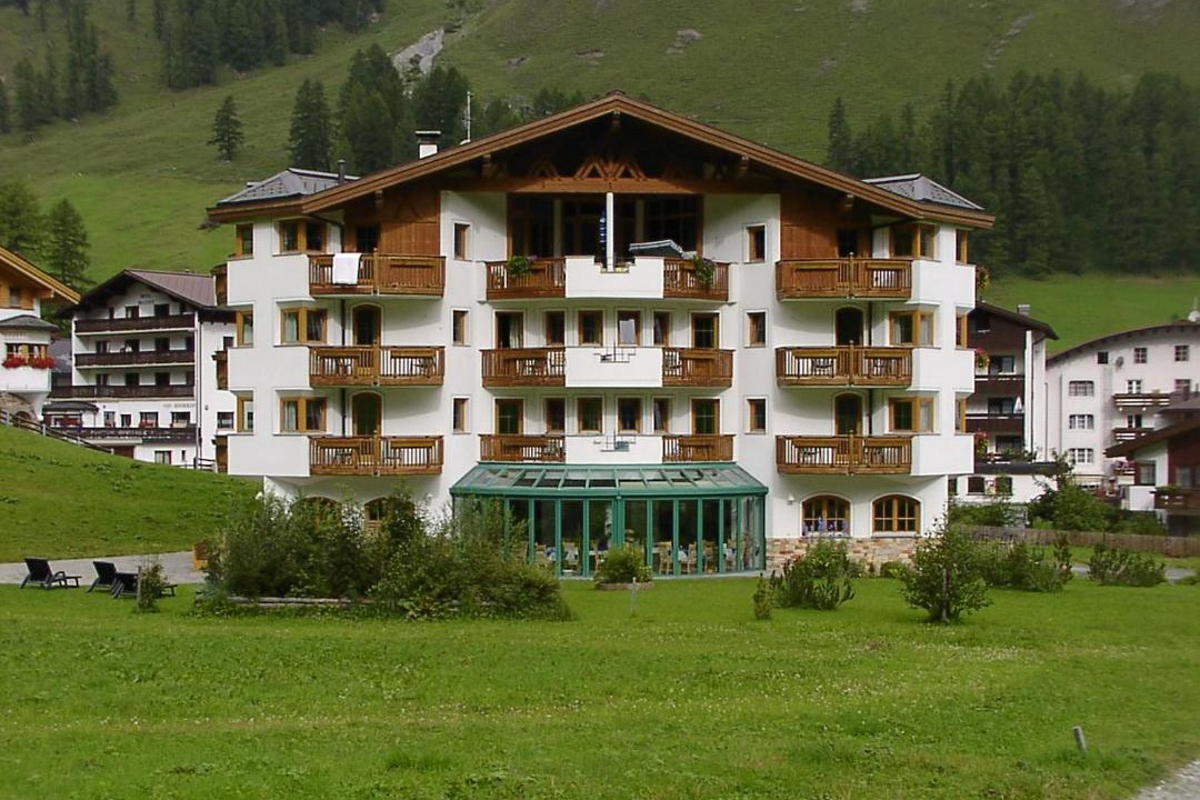 Photo of Others in Ravaisch