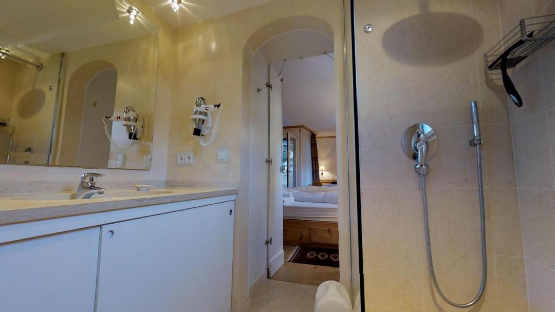 Photo of Bathroom in Champfer