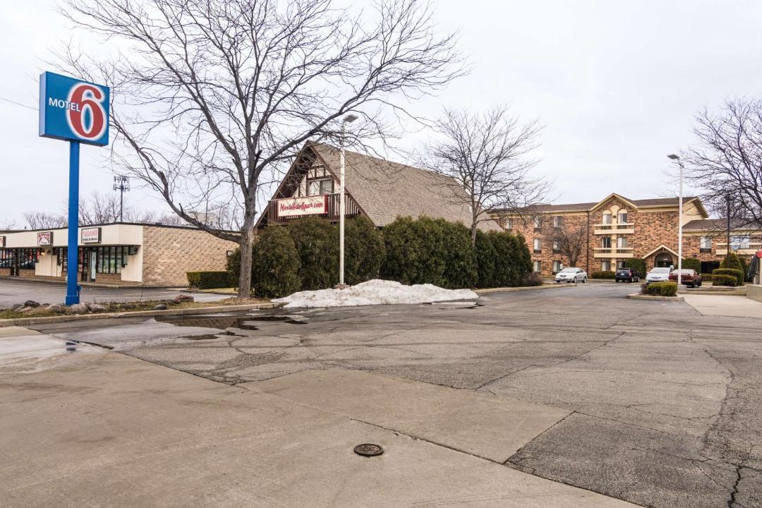 Photo of Others in Libertyville