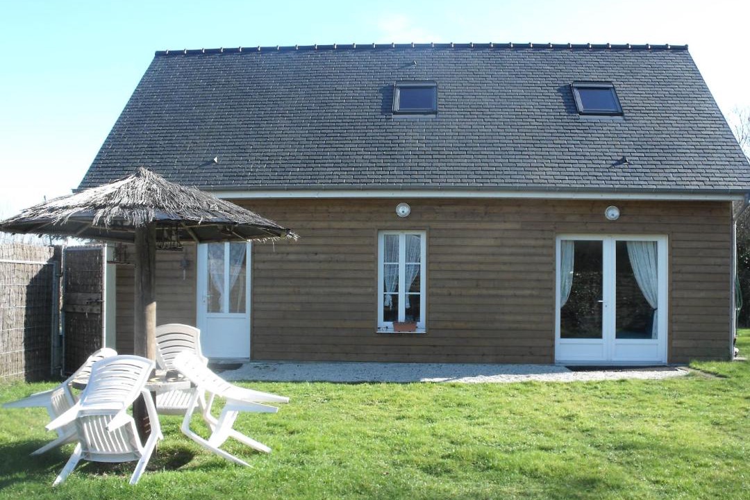 Photo of Buildings in Saint-Laurent-sur-Mer