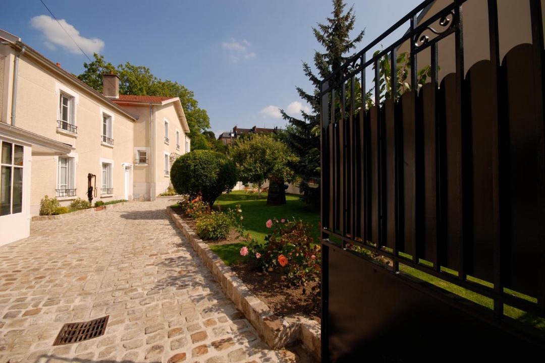 Photo of Others in Epernay