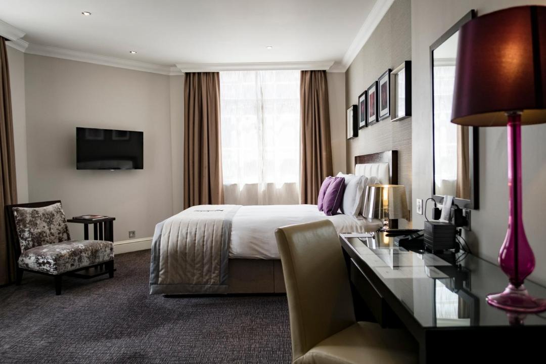 Photo of Others in Tower Hill