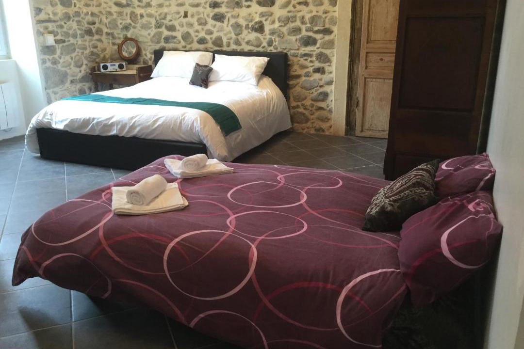 Photo of Others in Buzy