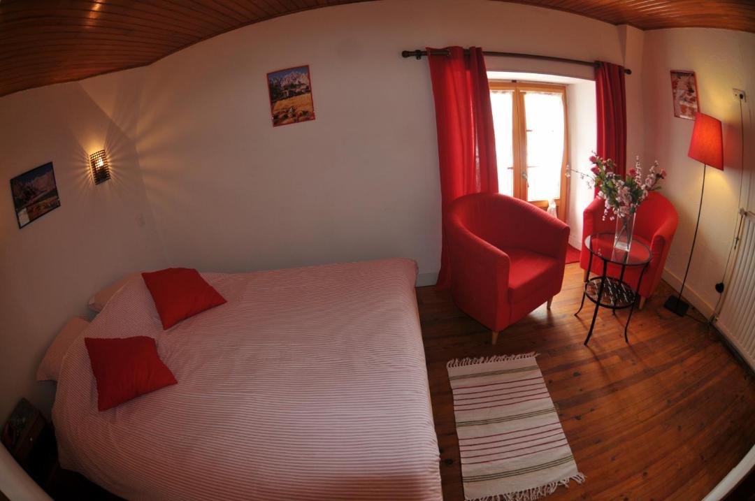 Photo of Bedroom in Saint-Donat