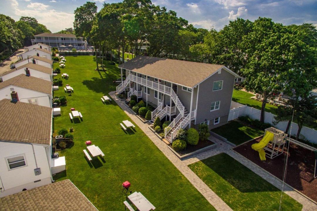 Photo of Buildings in Hampton Bays