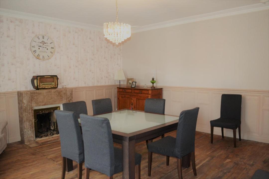 Photo of Others in Thire