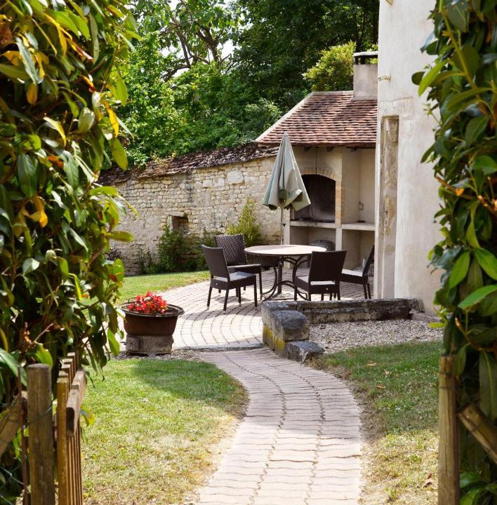 Photo of Others in Escolives-Sainte-Camille