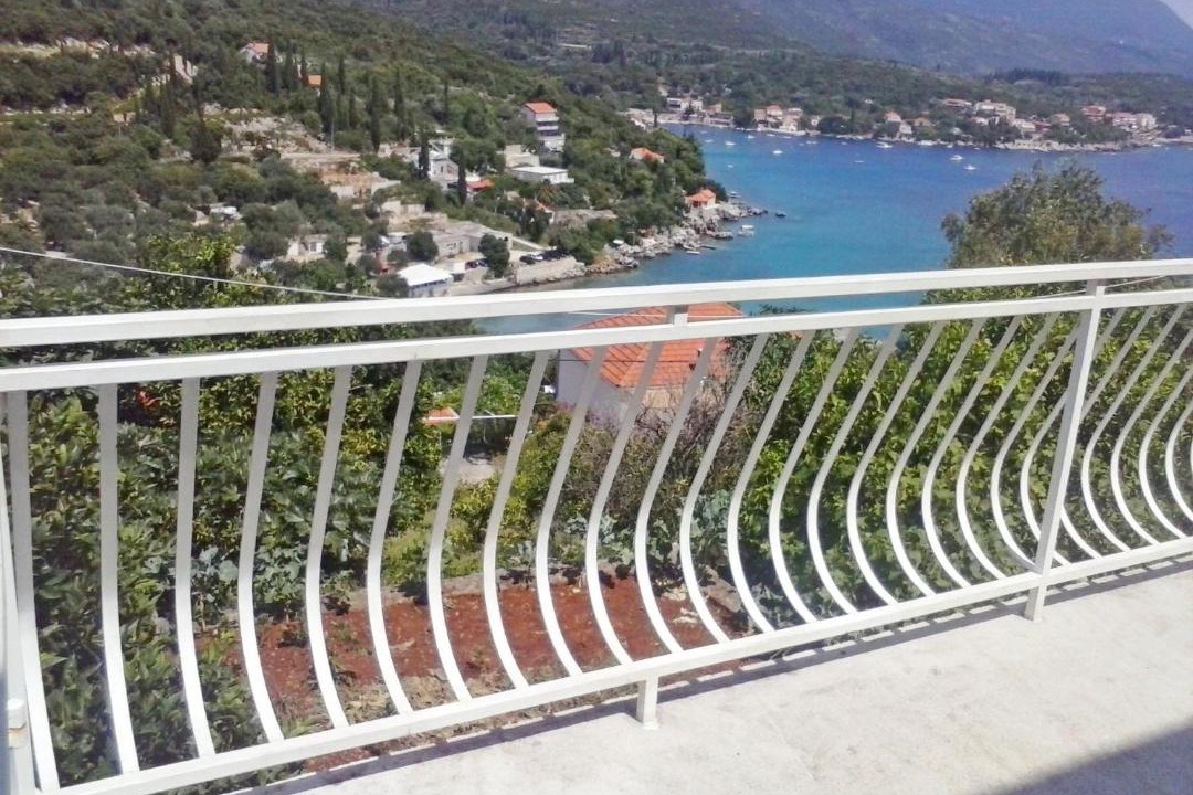 Photo of Patio Balcony in Molunat