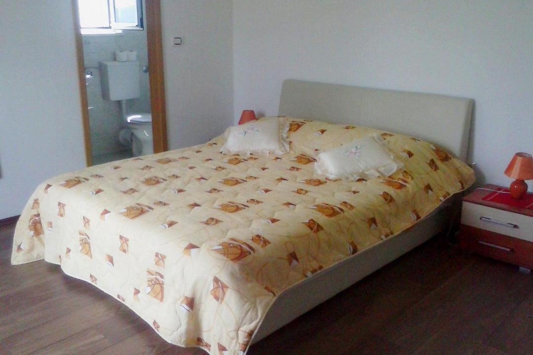 Photo of Bedroom in Molunat