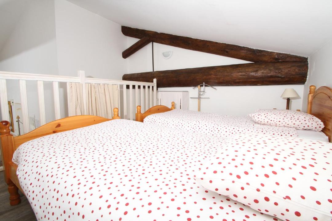 Photo of Bedroom in Suze-la-Rousse