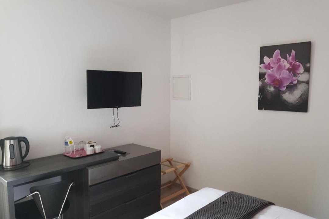 Photo of Others in Olivet