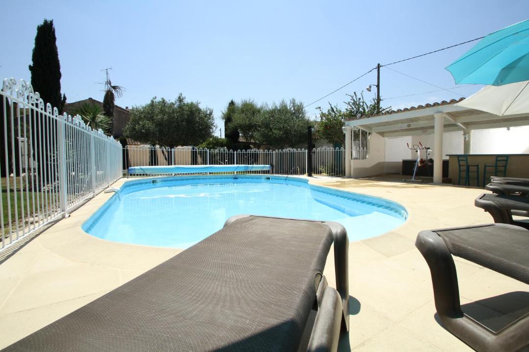 Photo of Outdoor in Suze-la-Rousse