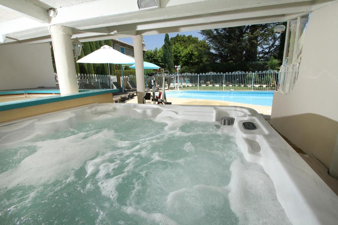 Photo of Outdoor in Suze-la-Rousse