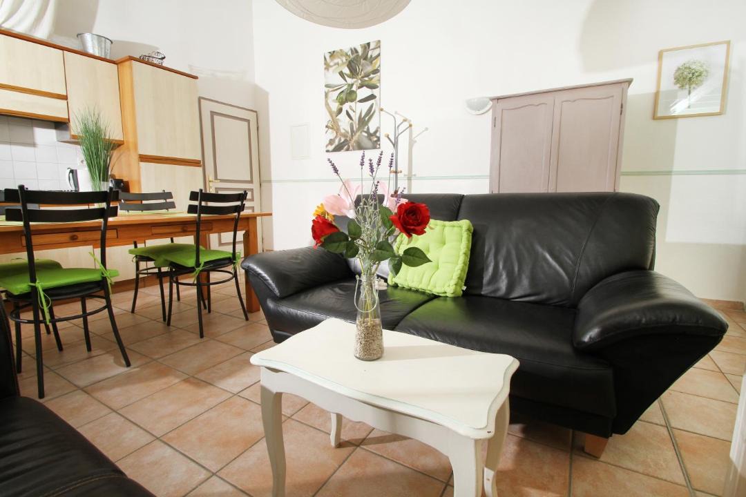Photo of Livingroom in Suze-la-Rousse