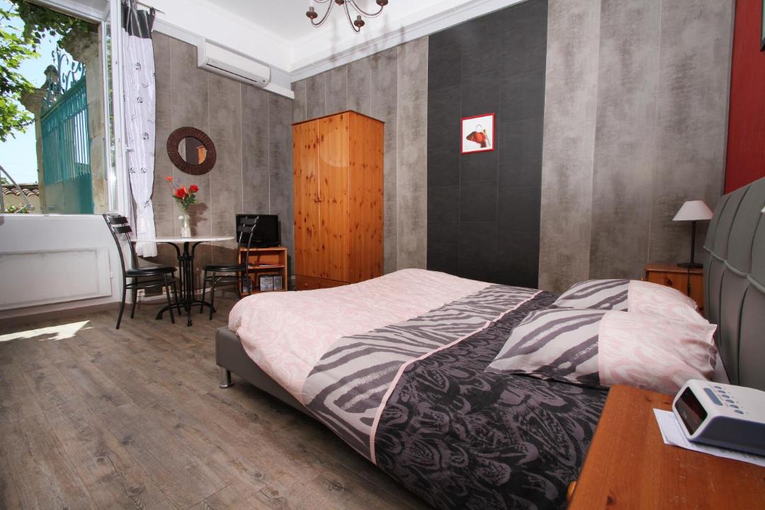 Photo of Bedroom in Suze-la-Rousse