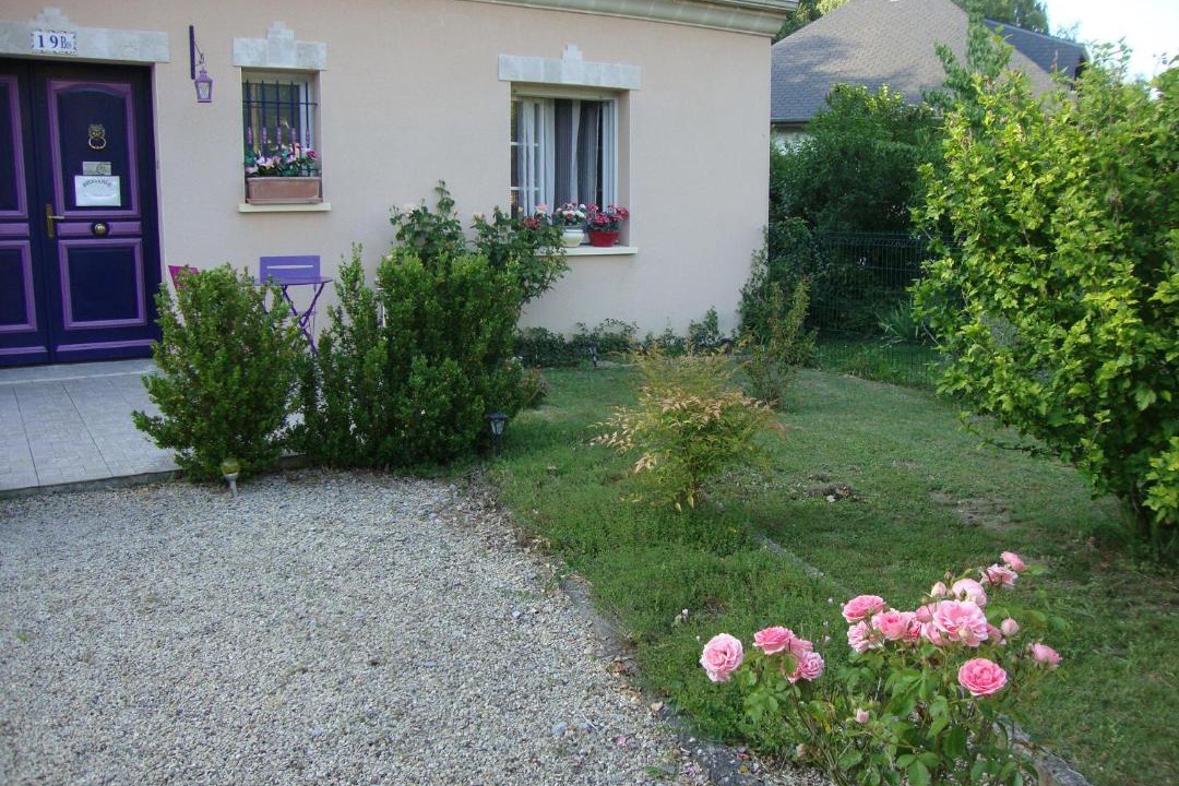 Photo of Buildings in Presles-et-Thierny