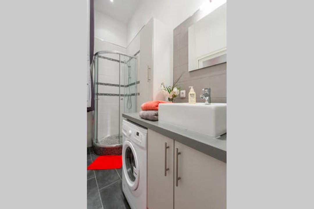 Photo of Kitchen in Hotel de Ville - Quinconces