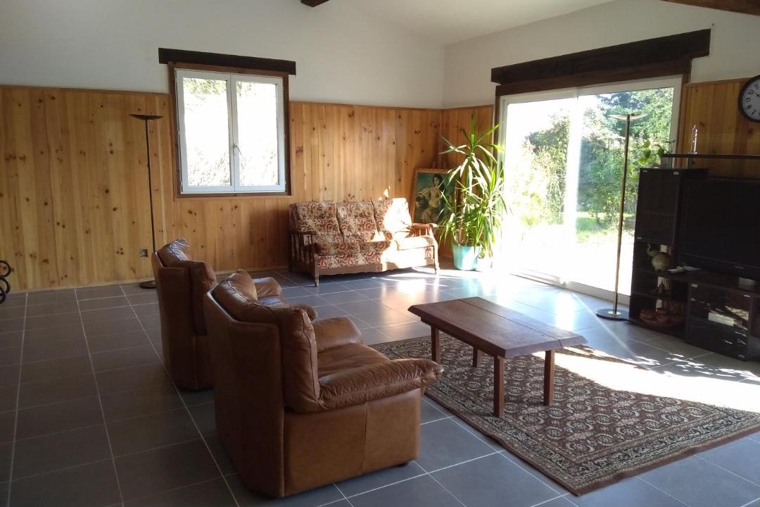 Photo of Others in Besset