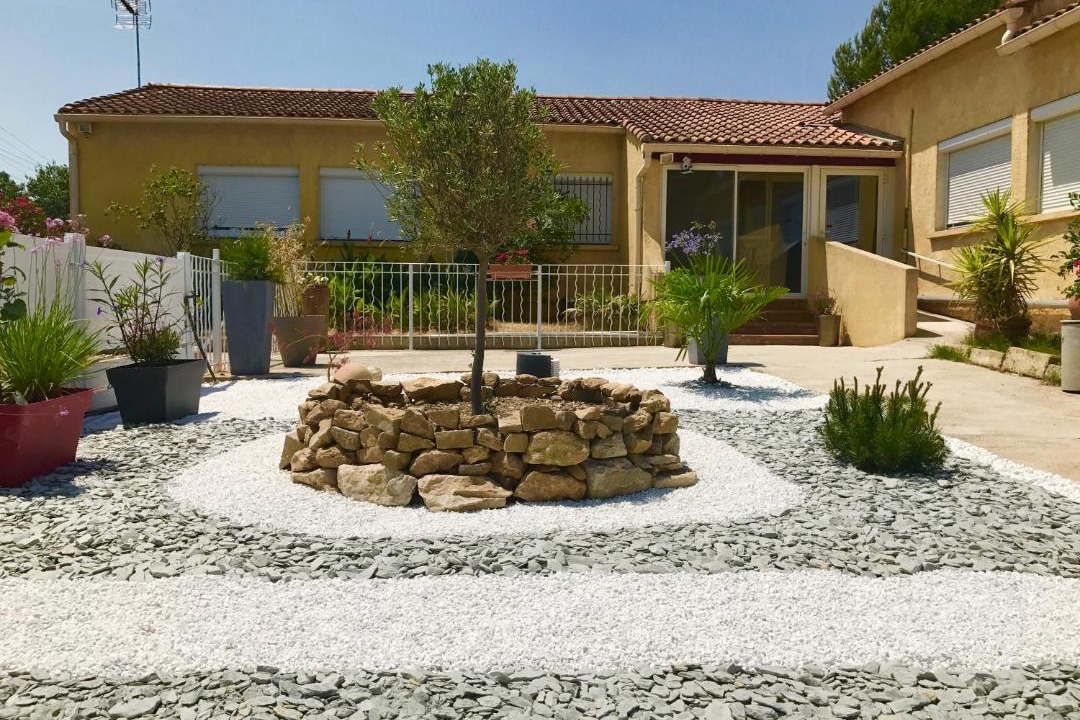 Photo of Others in Lunel-Viel