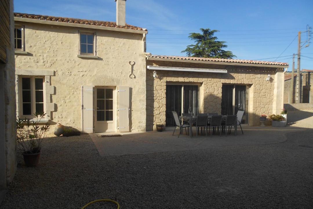 Photo of Buildings in Taize-Maulais