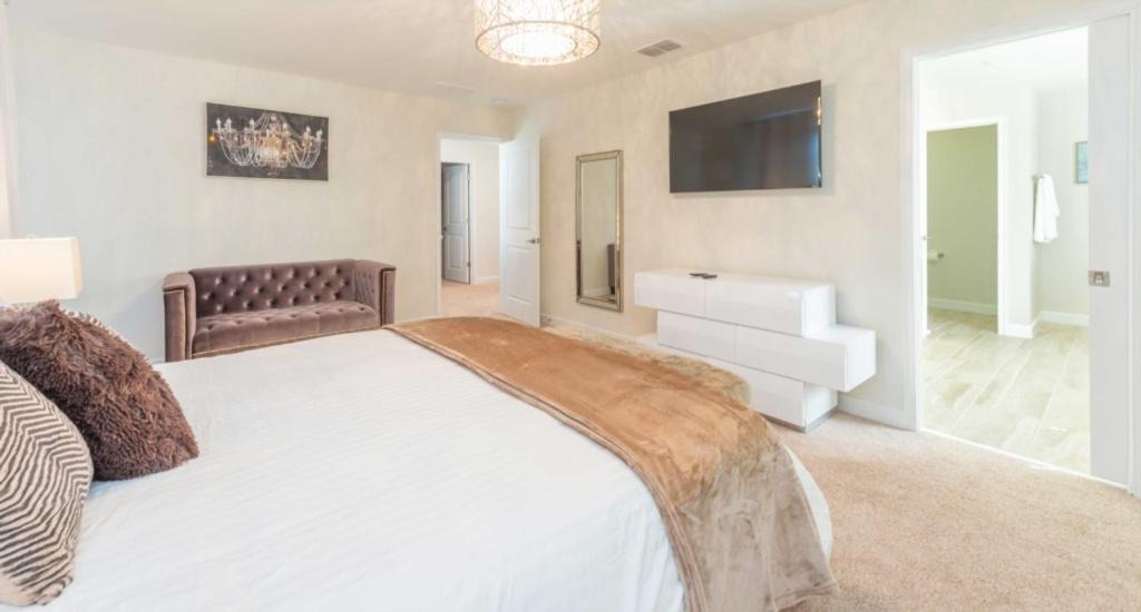 Photo of Bedroom in Ridgewood Lakes