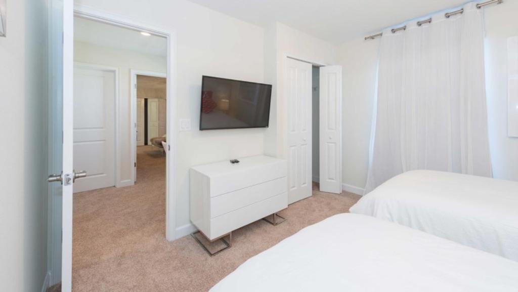 Photo of Bedroom in Ridgewood Lakes