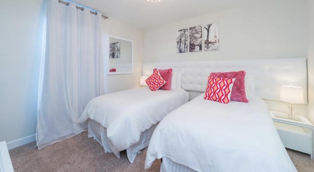 Photo of Bedroom in Ridgewood Lakes