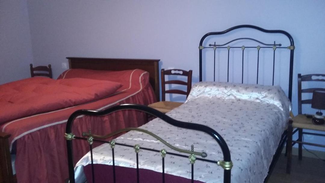 Photo of Bedroom in Montredon-Labessonnie