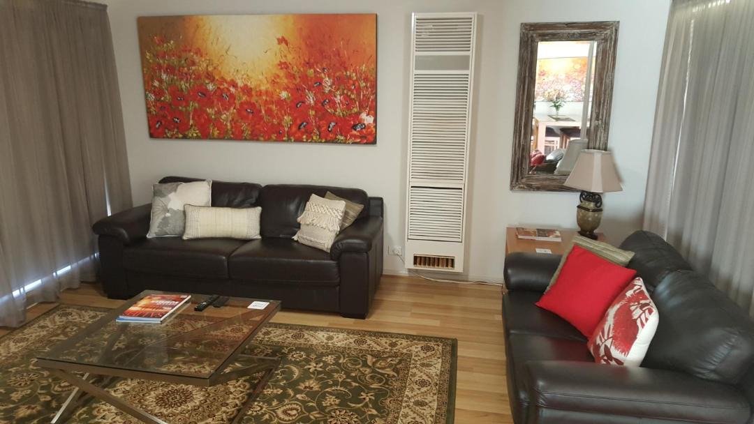 Photo of Livingroom in Evanston Park