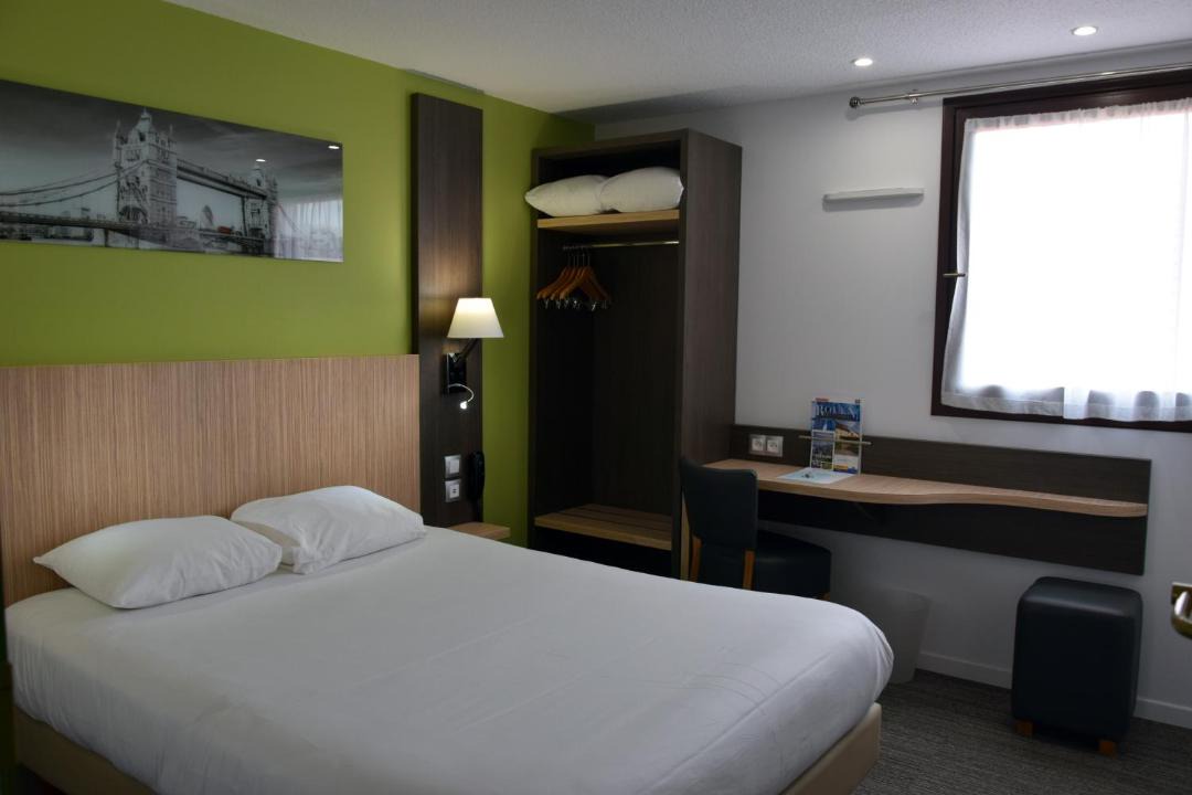 Photo of Bedroom in Cleon
