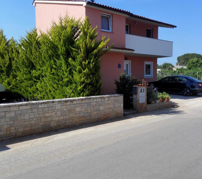 Photo of Buildings in Valbandon