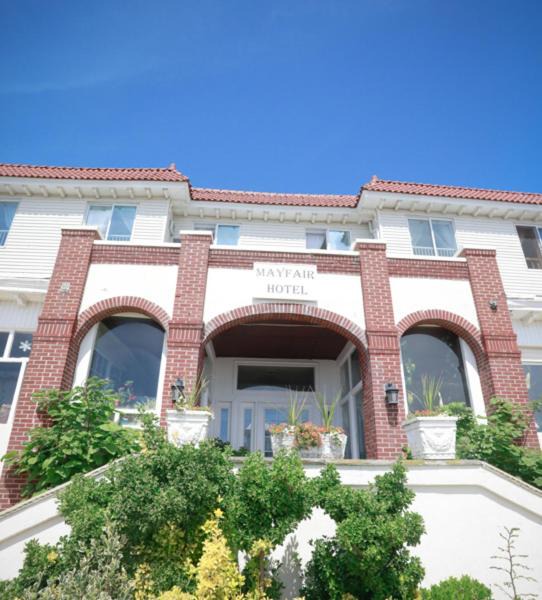 Photo of Others in Wall