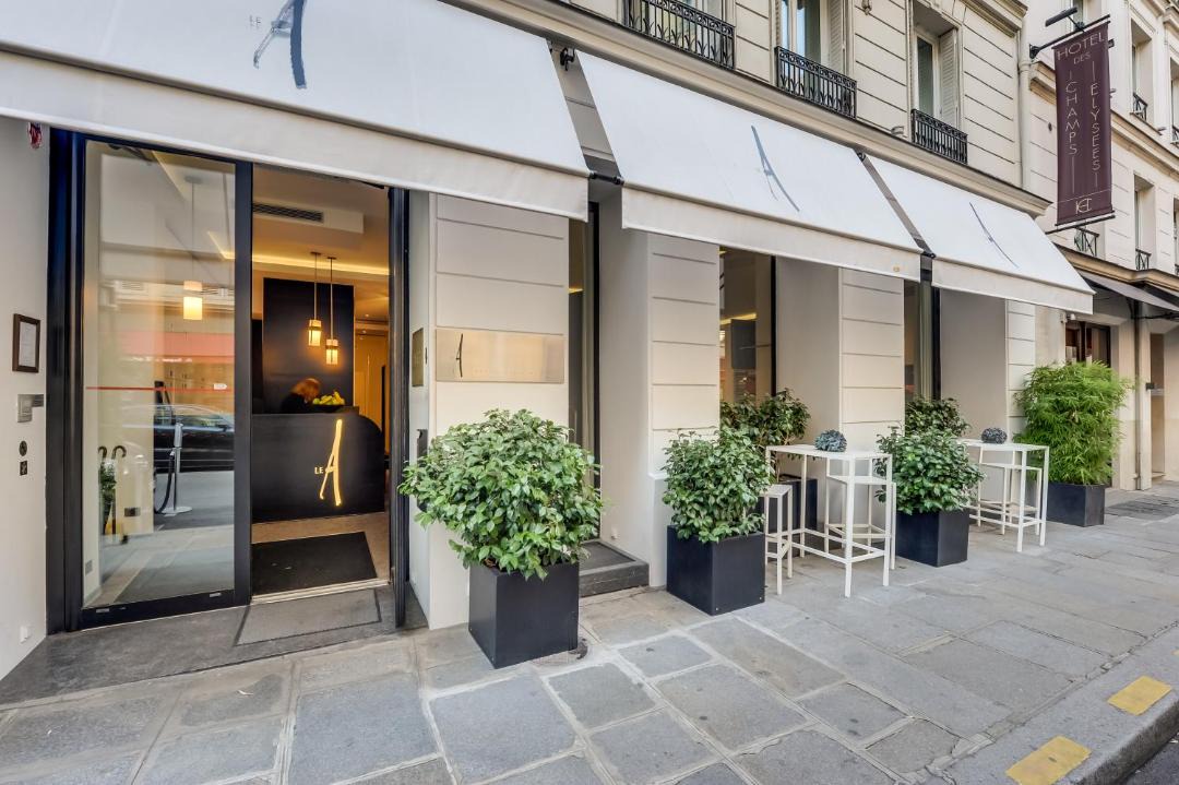 Photo of Others in 8th Arrondissement