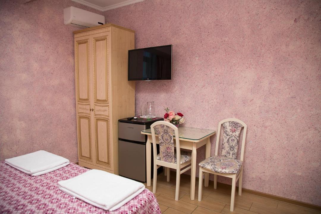 Photo of Others in Verkhne-Imeretinskaya Bukhta