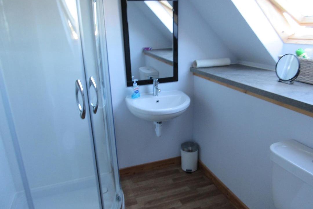 Photo of Bathroom in Mellon Charles