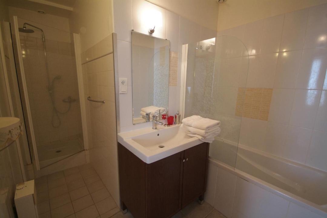 Photo of Others in Escolives-Sainte-Camille