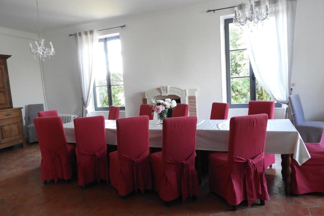 Photo of Others in Ecommoy