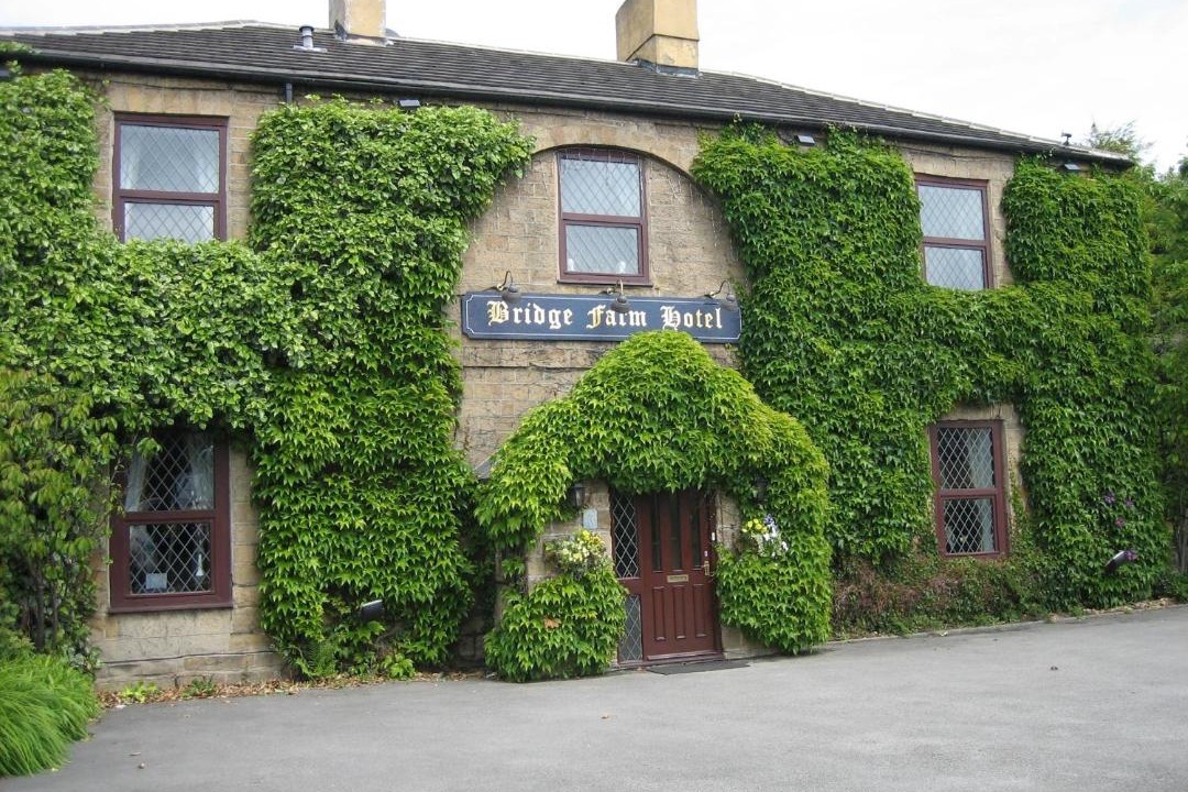 Photo of Others in Oulton