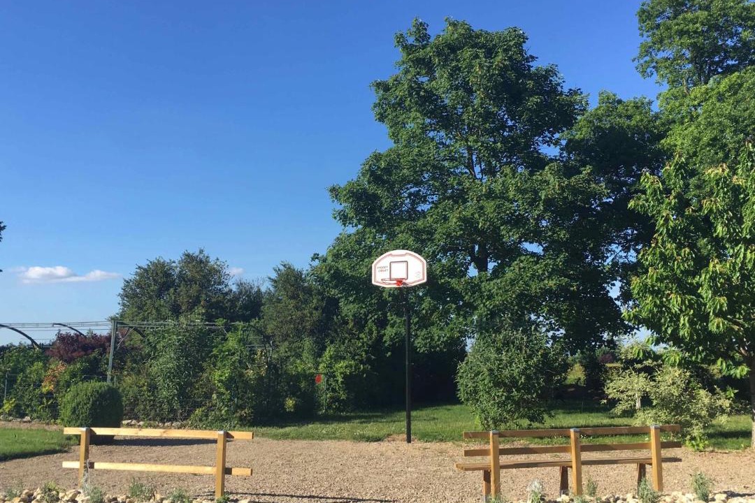 Photo of Others in Avanton