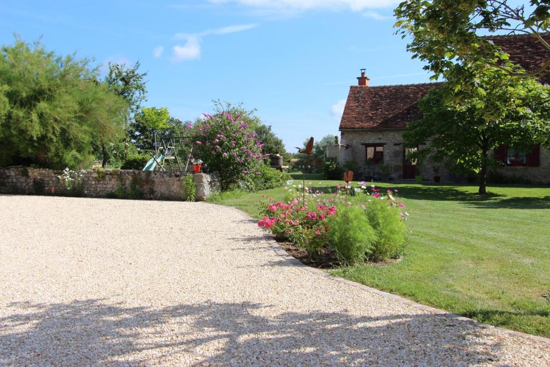 Photo of Others in Autry-Issards