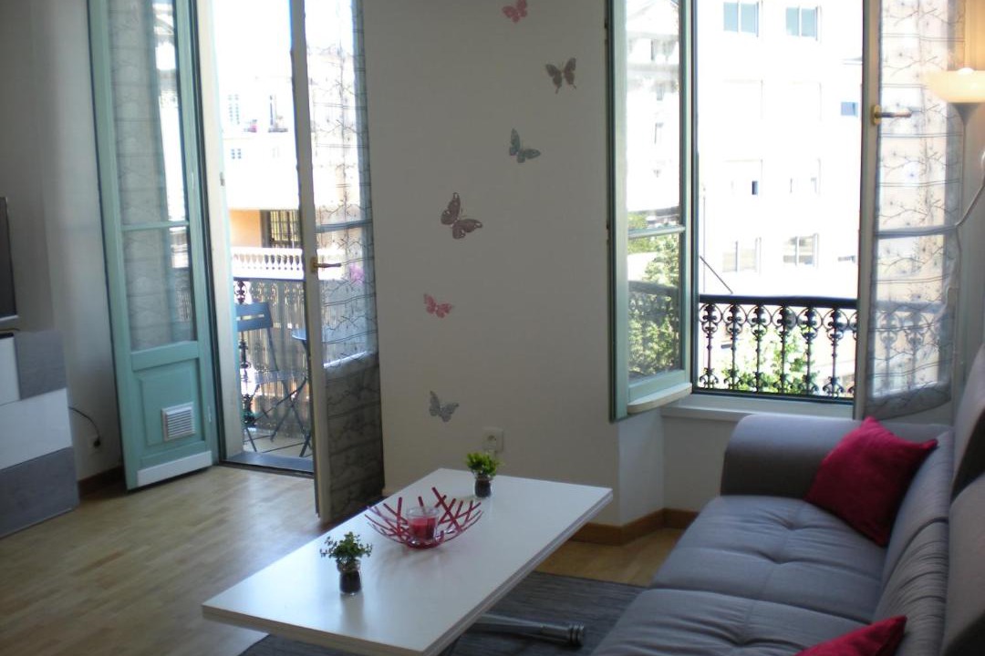 Photo of Livingroom in Jean-Medecin